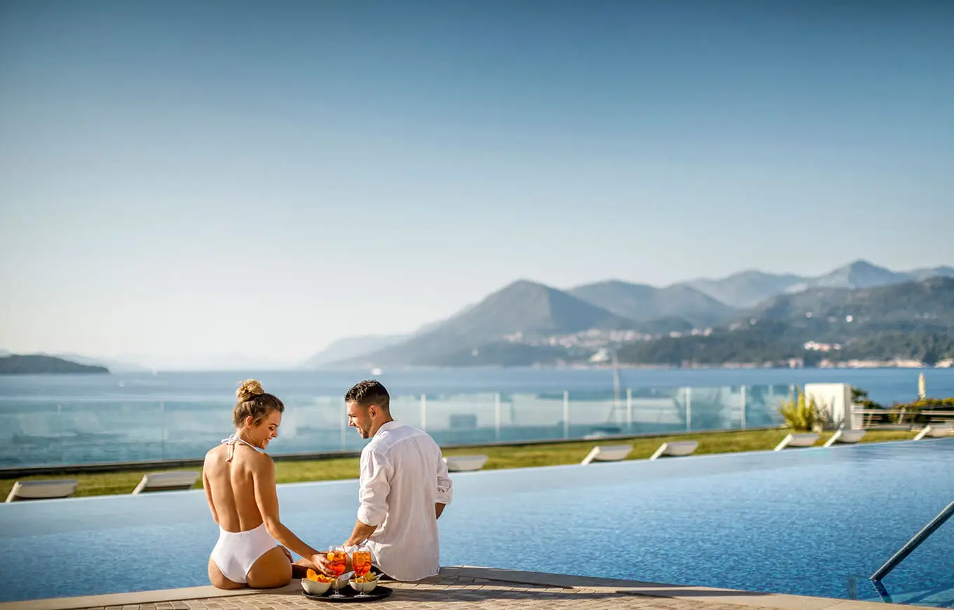 Objekti_Dubrovnik_VDPresident_V4_gallery_president-hotel-pool-couple