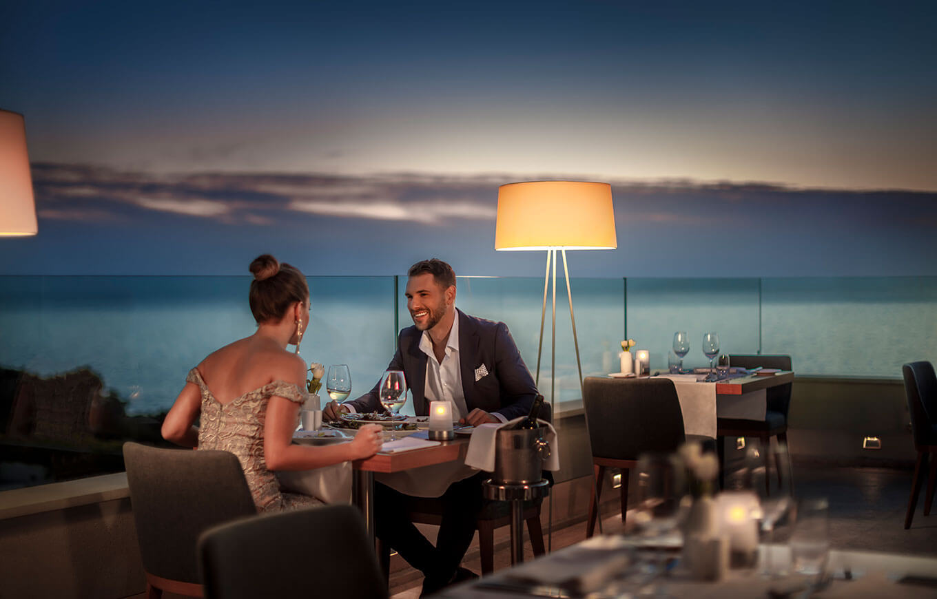 Objekti_Dubrovnik_VDPresident_V4_gallery_president-hotel-premium-buffet-restaurant-couple