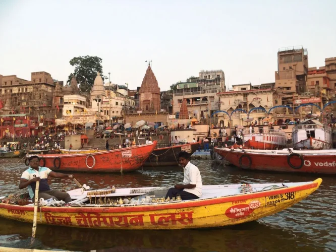 Boat-Cruise-in-Varanasi