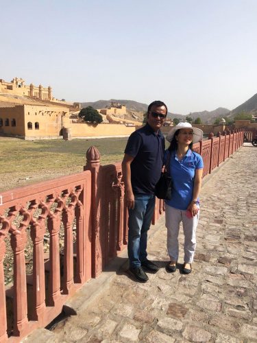 In-front-of-Amer-Fort,-Jaipur