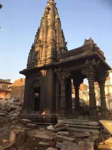 Varanasi - Temple digsite ruins